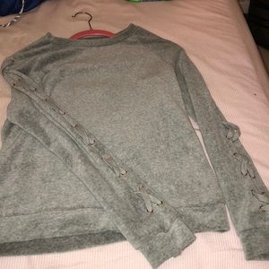 Velour crewneck sweater size M. MAKE OFFERS!!!